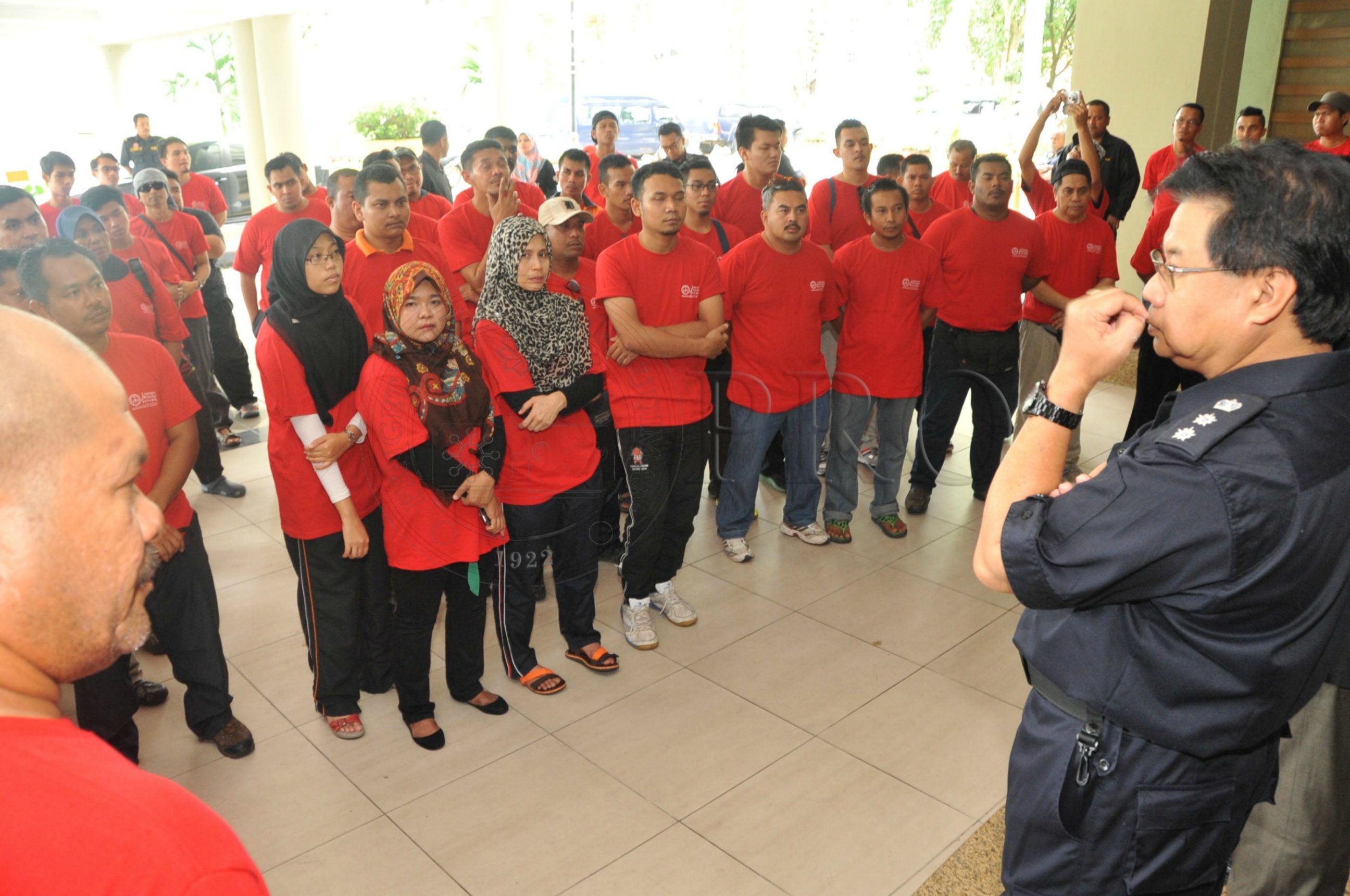 PRO 15 1 RESQ HAS 4245